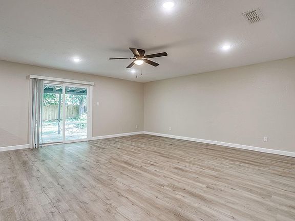 3rd image of 7412 Ewing Ave