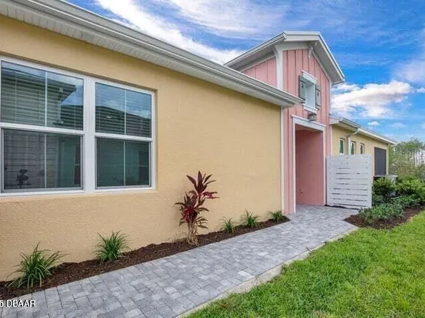 215 Gypsy Palace Ln, Daytona Beach, FL 32124