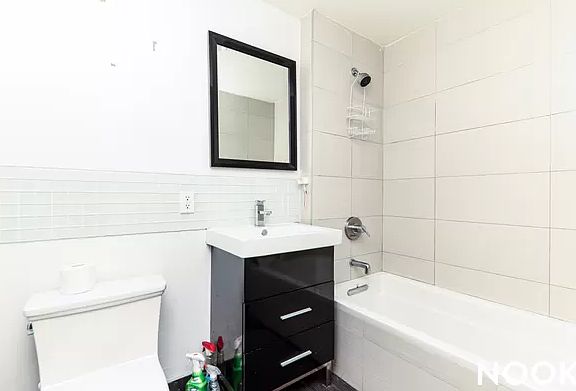 4th image of 130 Scholes St APT 1a