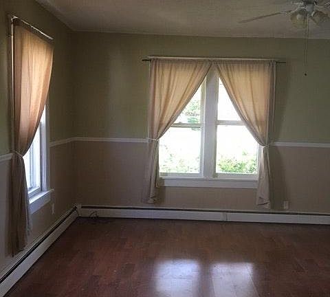 living room 1st photo