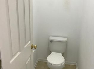 2851 Falling Waters Ln, Lindenhurst, IL 60046