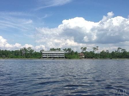 4th image of 5539 Soundside Dr #M13