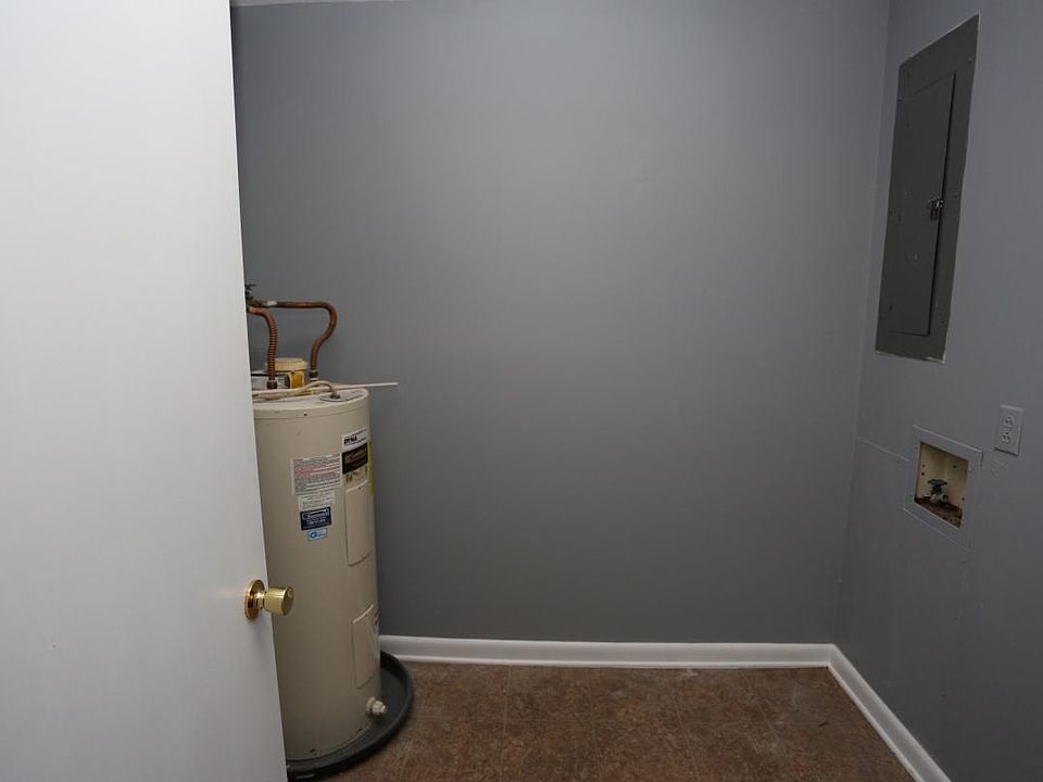 2nd image of 127 Valley Rd