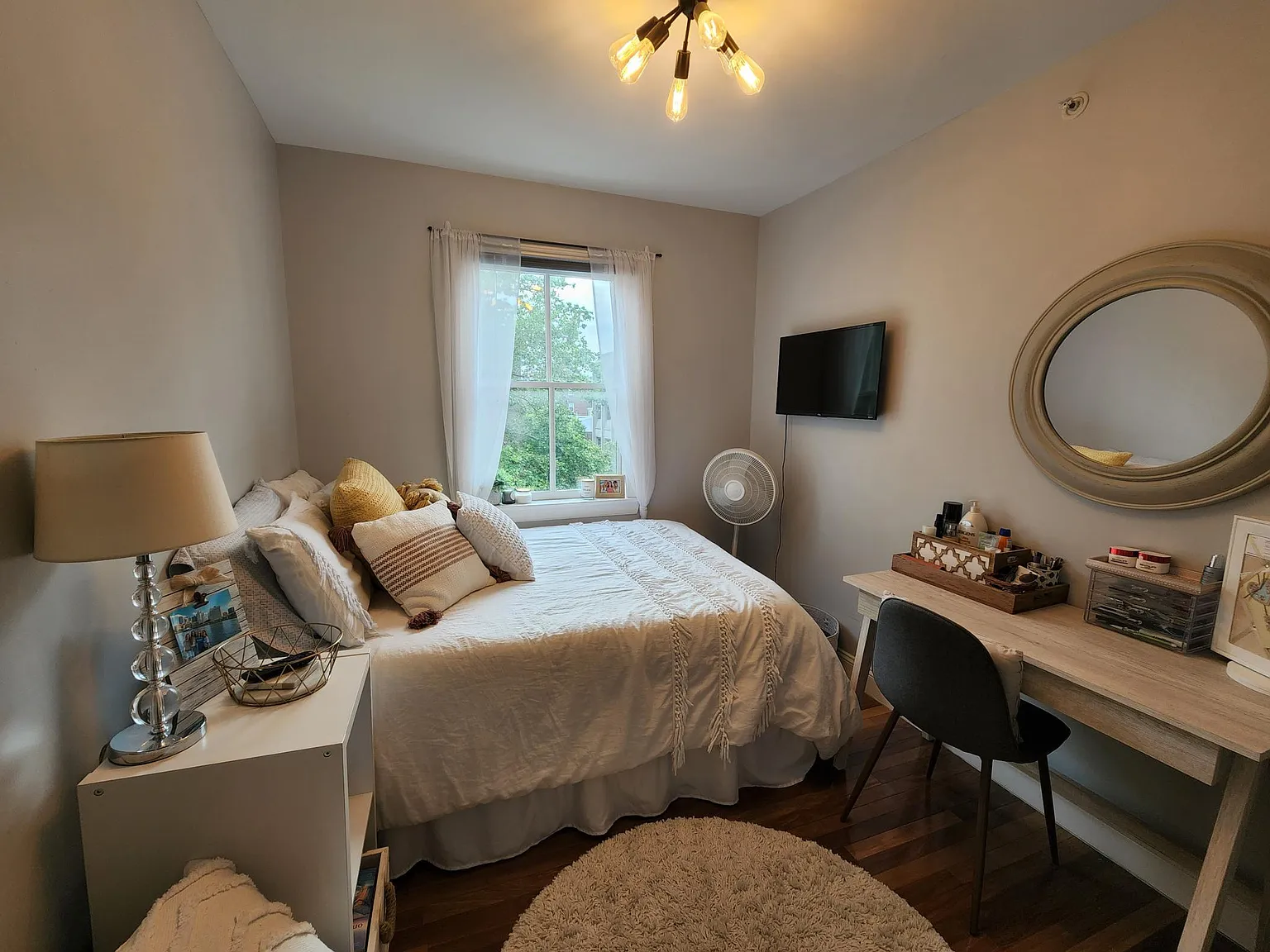 4 bed, 2000 sqft, $1,100 — Photo 4