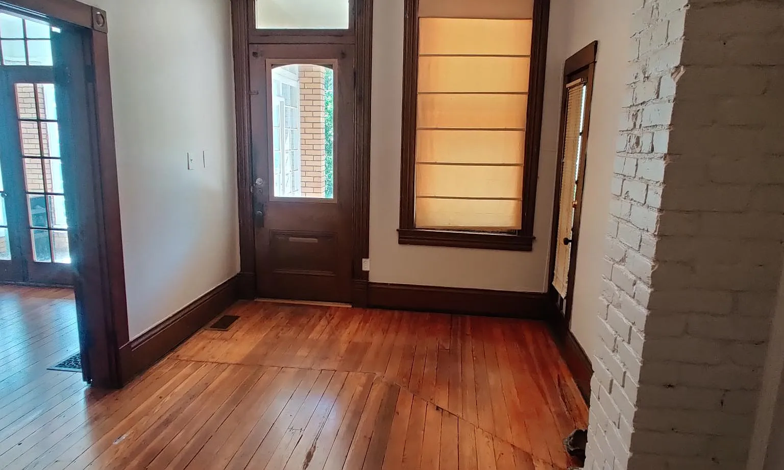2 bed, 1100 sqft, $1,400 — Photo 3