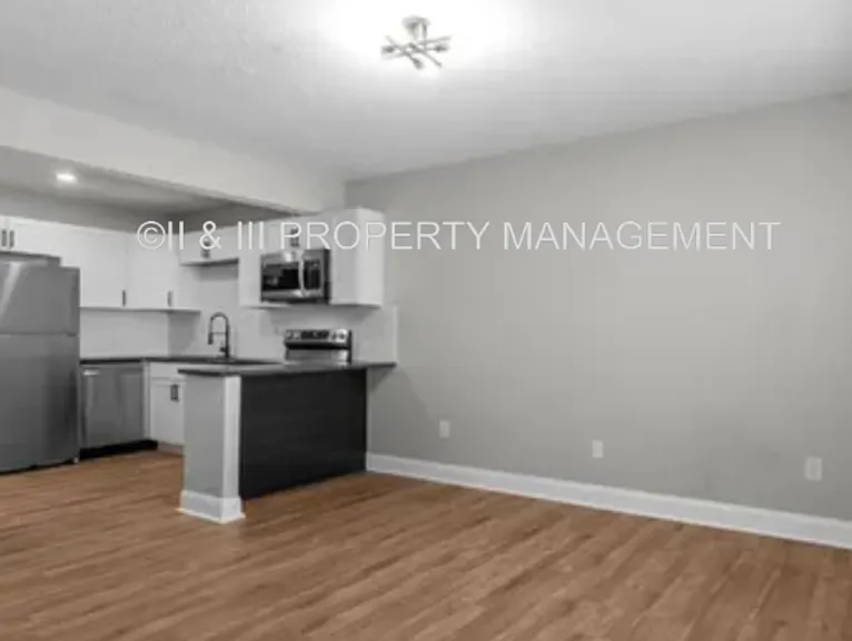 1505 W 25th Ct #B3 — Photo 5