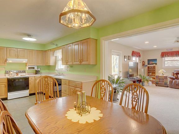4th image of 3801 Orleans Dr
