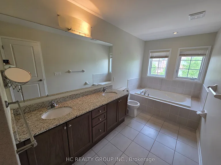 64 Rimrock Cres N — Photo 15