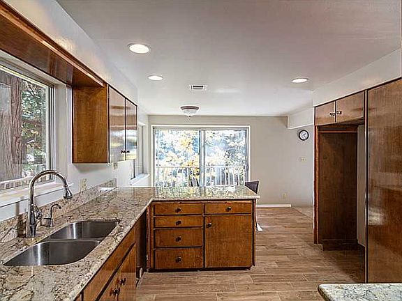 3rd image of 32264 West Dr