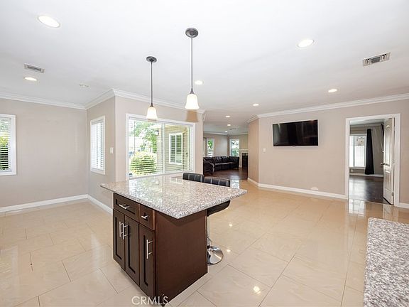 5th image of 2896 N Stoddard Ave