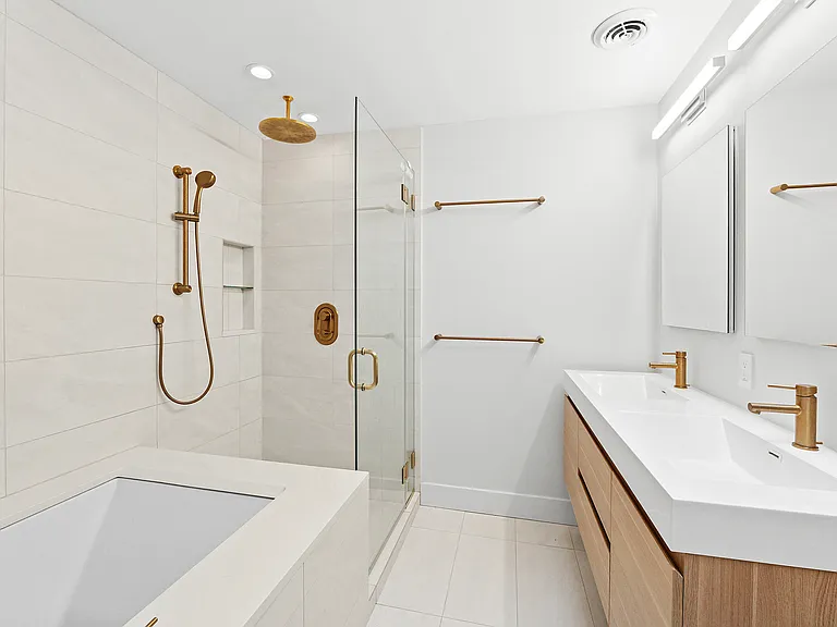 2723 Deerfield Rd — Photo 13