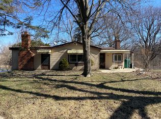 390 Hillfield Rd, Auburn Hills, MI 48326