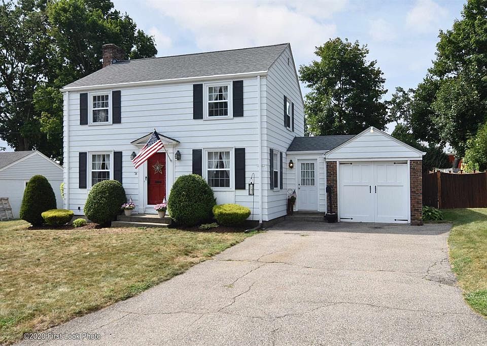 74 Oak Hill Dr, Cranston, RI 02920 Zillow