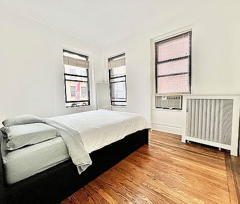 2nd image of 824 Lexington Ave #4W