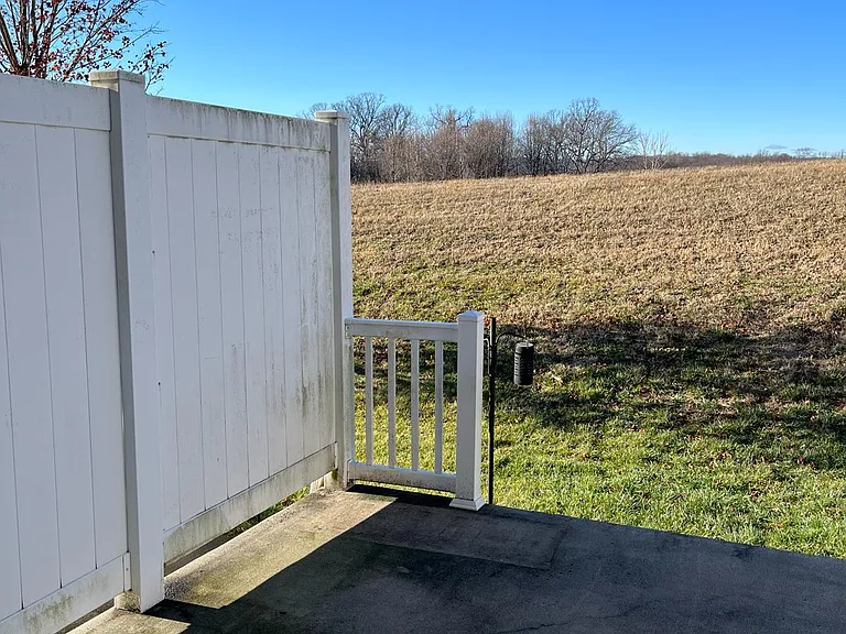 109 Joyce Dr — Photo 11
