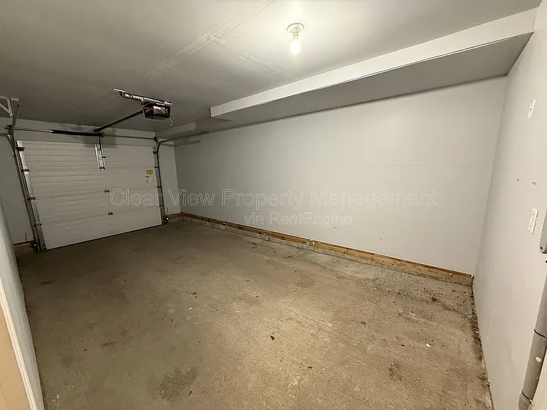153 Silkstone Rd W #2 — Photo 16