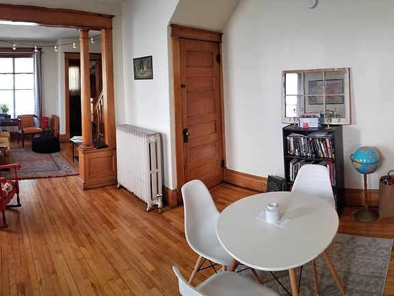 3rd image of 1004 Lowry Ave NE #1