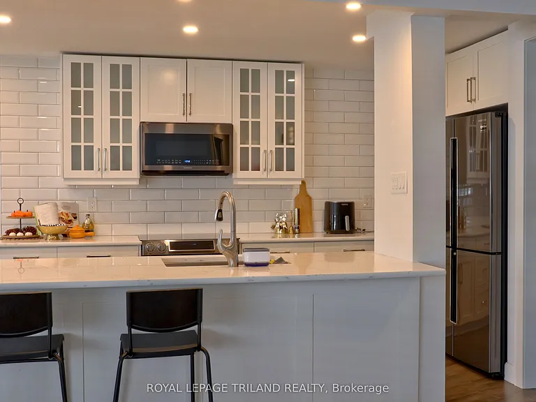 500 Talbot St #803 — Photo 6