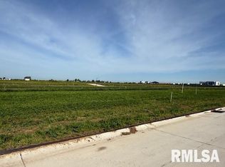 6508 Ryan Rd, Bettendorf, IA 52722