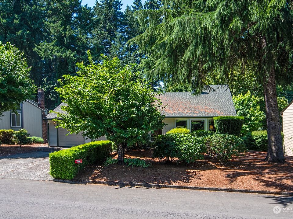 1st image of 2131 NE Brookview Drive