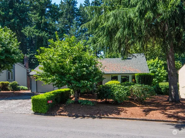 2131 NE Brookview Drive, Vancouver, WA 98686