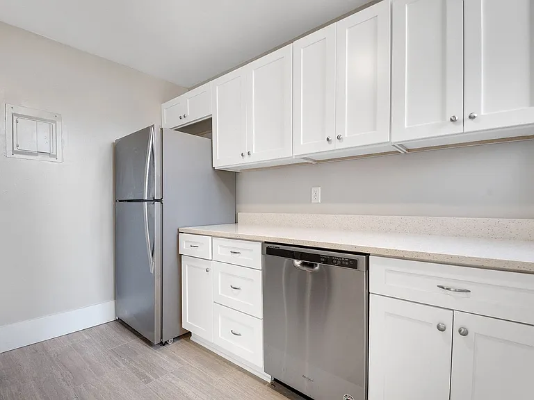 Fort Wood Apartments — Photo 57