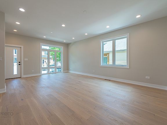 3rd image of 4945 W Berenice Ave