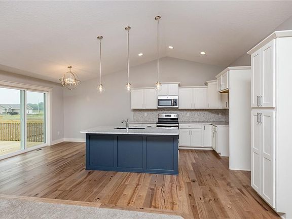 5th image of 2109 NW Linwood Ct