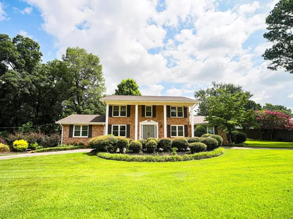 302 Darby Ave, Sheffield, AL 35660