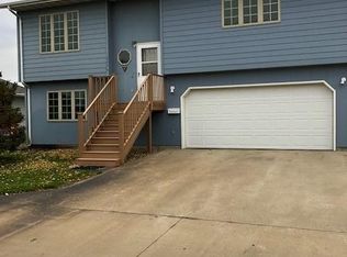 1406 N Harrison Ave, Pierre, SD 57501