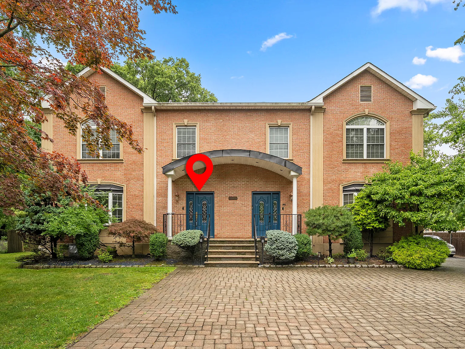4 bed, $5,000 — Photo 2