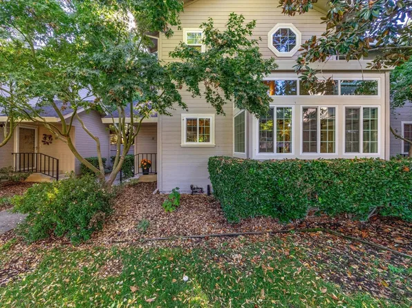 111 Valley Club Circle, Napa, CA 94558