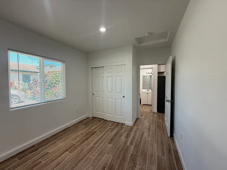 1304 W Nectarine Ave #A — Photo 6