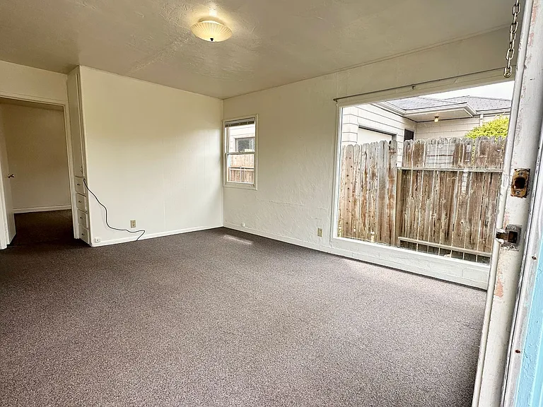 1225 K St — Photo 3
