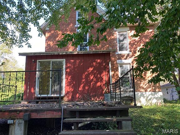 4th image of 711 Walnut St