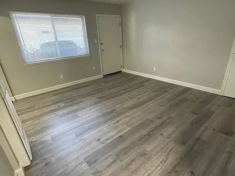 1214 U St #4 — Photo 3