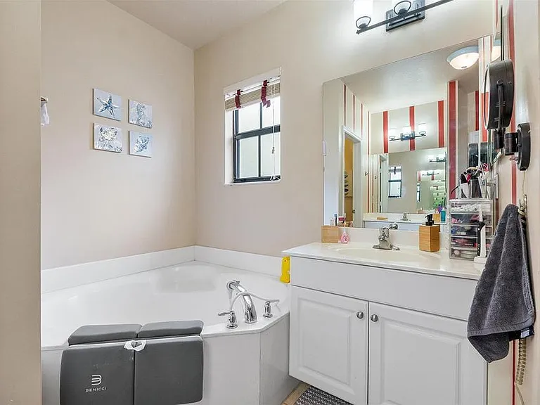 4755 Cypress St #0 — Photo 13