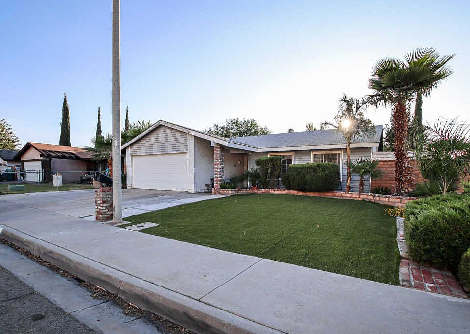 1st image of 44021 Gingham Ave