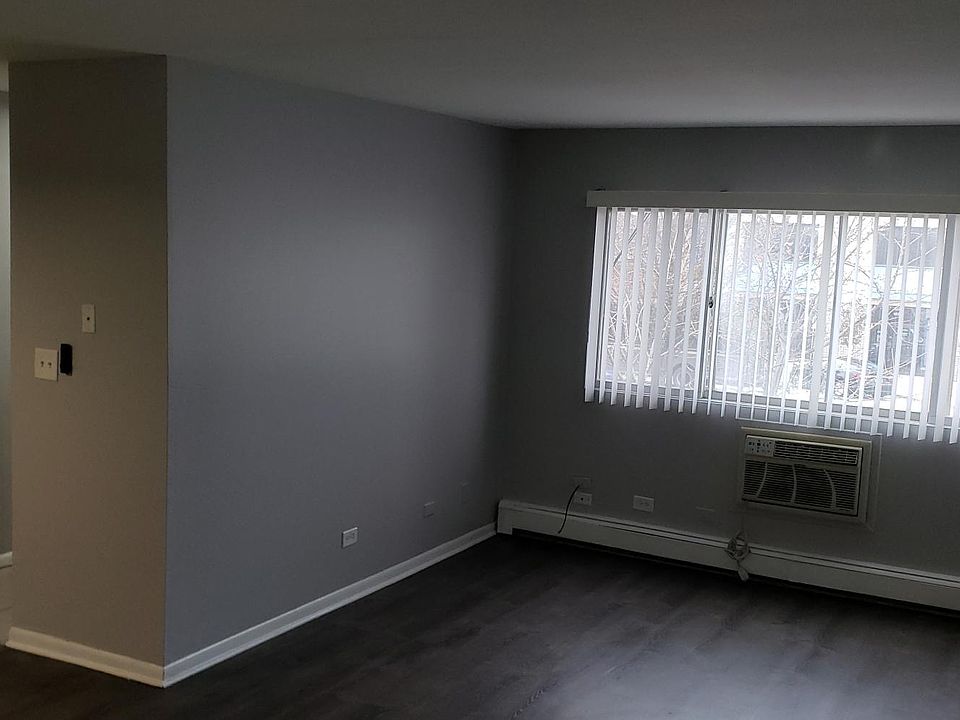 1st image of 2200 Scoville Ave APT 202