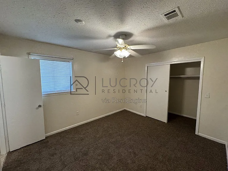 3203 Harle St — Photo 10