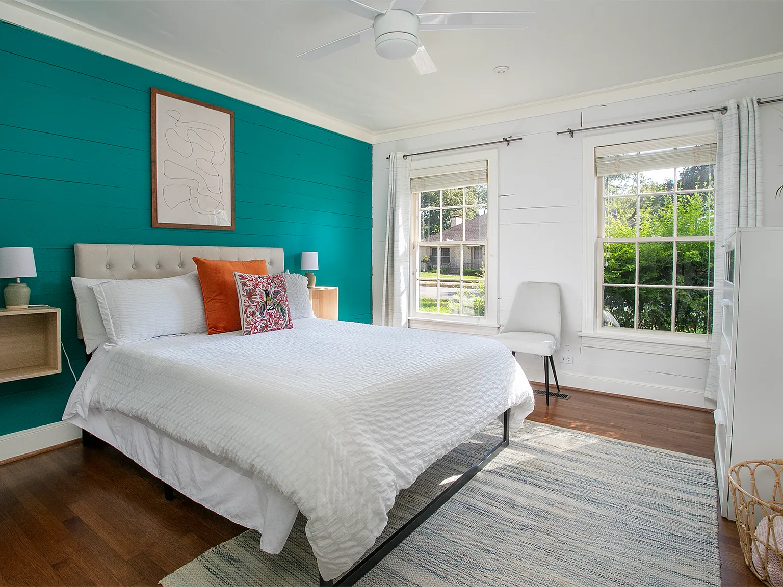 3 bed, 2200 sqft, $3,650 — Photo 4