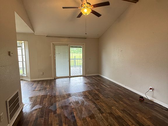 2nd image of 666 Overbluff St