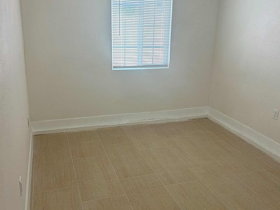 4th image of 296 N Allen St #1