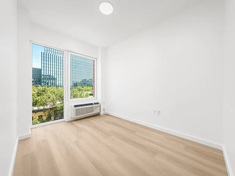 540 Atlantic Ave #615 — Photo 11