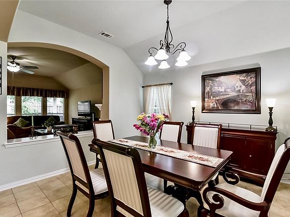 4th image of 2504 Mesa Glen Dr