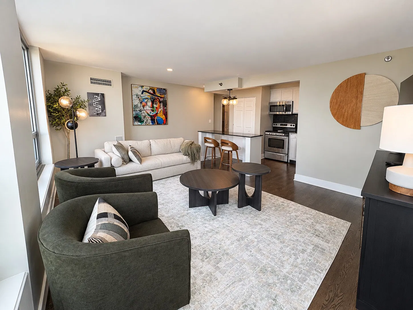 1 bed, 829 sqft, $3,500 — Photo 3