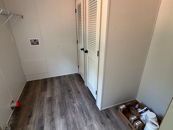 4th image of 2037 Defoor Rd