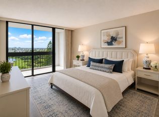 2400 Presidential Way APT 1105, West Palm Beach, FL 33401