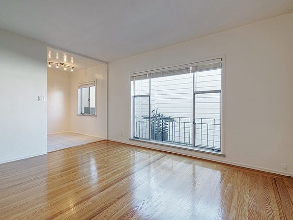 5th image of 3730 24th St APT 06