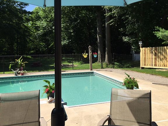 3rd image of 32349 Stoney Brook Dr